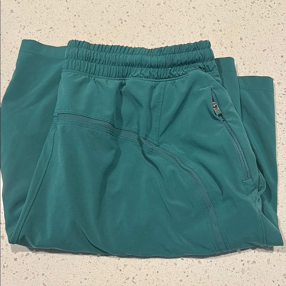 Lululemon Pace Breaker 9” Shorts